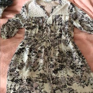 Quarter sleeve dress